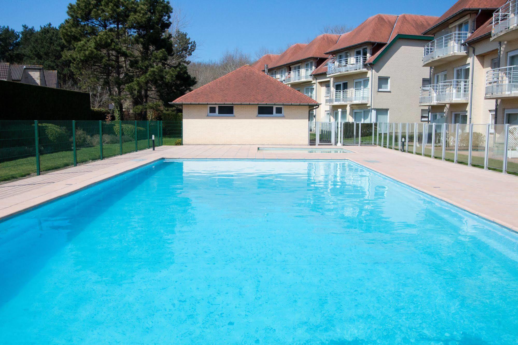 Holiday Suites De Haan Exterior photo
