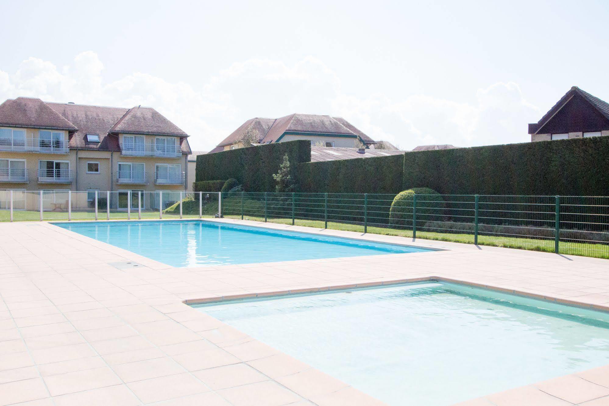 Holiday Suites De Haan Exterior photo